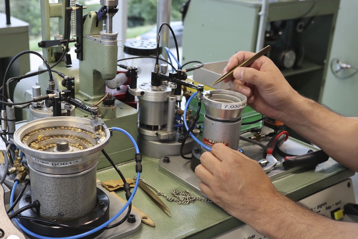 METTEUR EN TRAIN (ASSEMBLAGE) – h/f